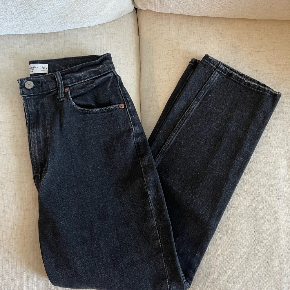 Abercrombie & Fitch Women’s Ankle Straight Ultra High Rise Jean